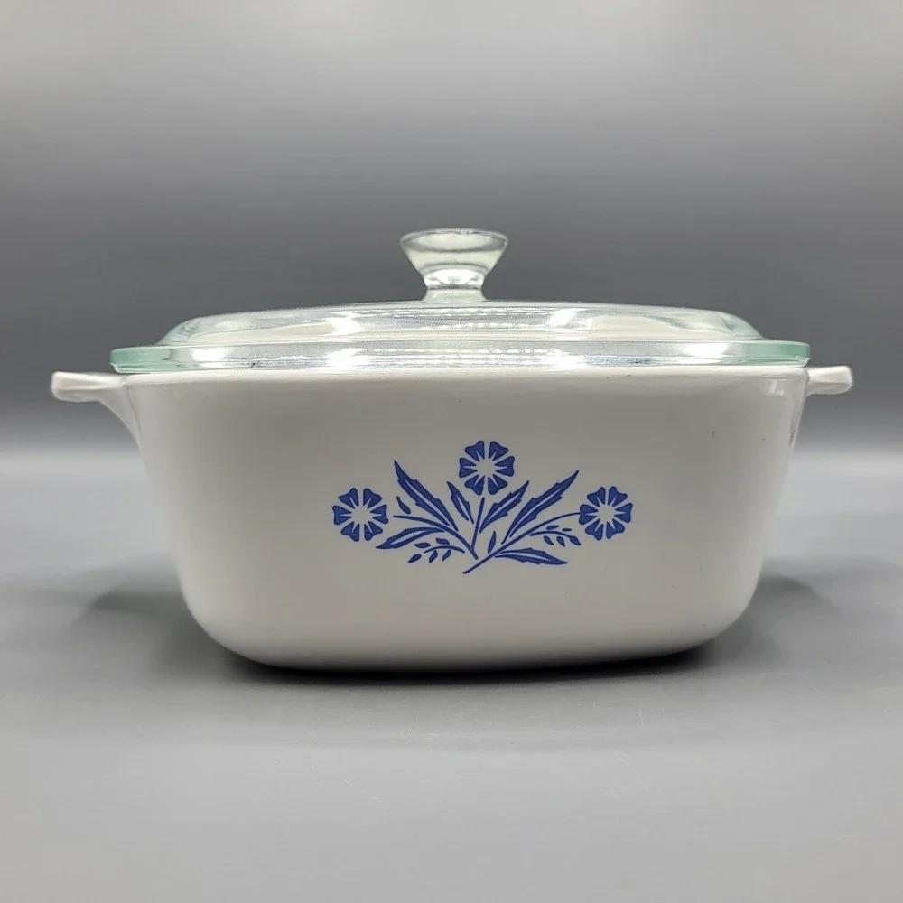 Corning Ware Casserole Dish Unisex 1.5 QT Blue Cornflower P-1 1/2-B White